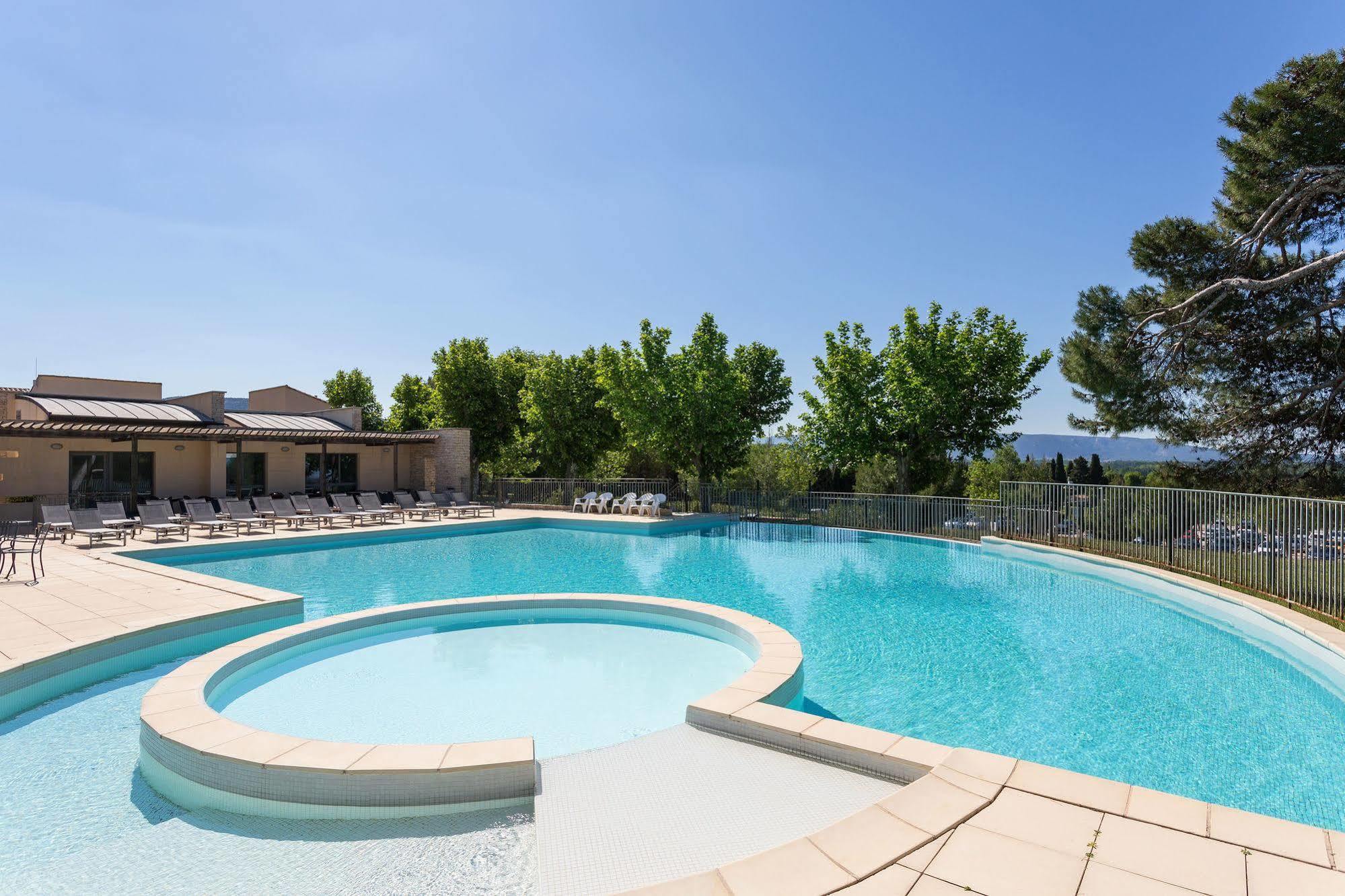 Madame Vacances Domaine du Provence Country Club Service Premium Saumane-de-Vaucluse Exterior foto